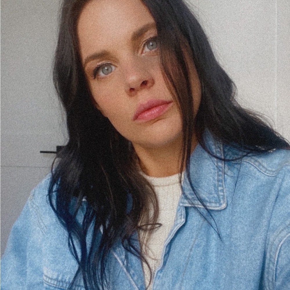 Meet your Posher, Nicole evelyn